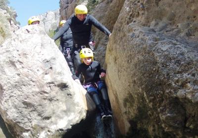 Descending ravines initiation in Sort – Get wet without fear!