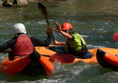 Descent in inflatable kayak in the Pyrenees