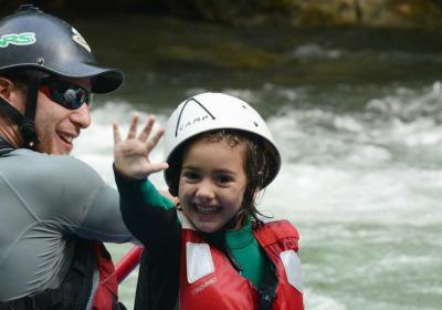 Family rafting in the Pyrenees