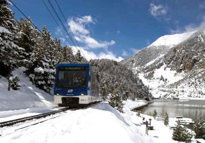 Vall de Núria ski pass with railway