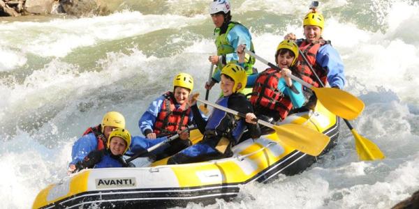 Rafting Noguera Pallaresa 18km - Rafting Rubber River - Botiga Catalunya Experience