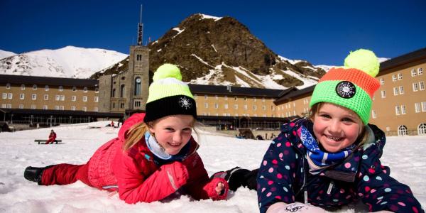 Esquí Vall de Núria més tren cremallera - FGC Ferrocarrils Generalitat de Catalunya - Botiga Catalunya Experience