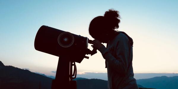 Observació astronòmica amb telescopi - Obaga Activitats - Botiga Catalunya Experience